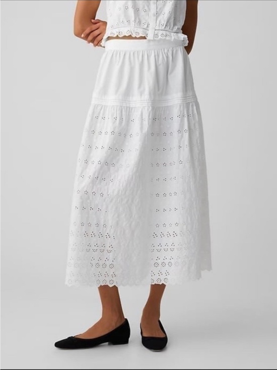 Gap x DOEN Dresses & Skirts - Dôen X GAP White Eyelet Midi Skirt with Scalloped Hem